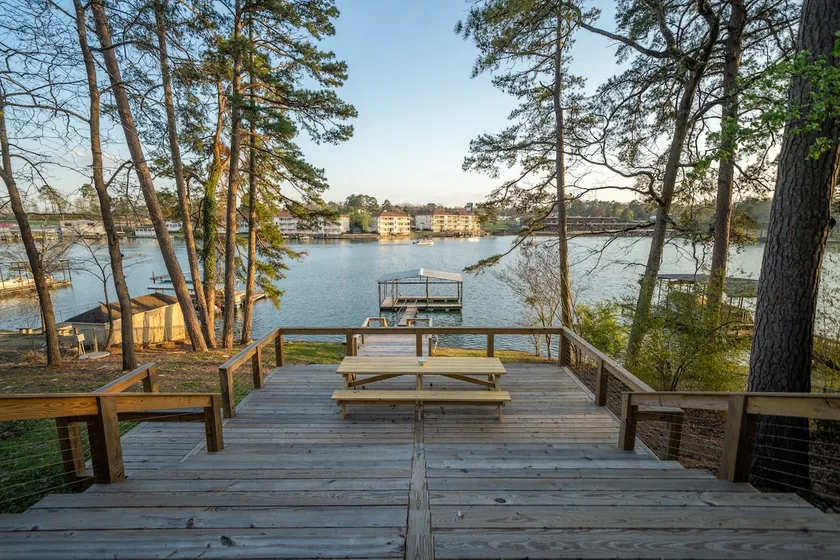 Stone Manor- Lake Front - Oaklawn - Boat Dock - Image 1