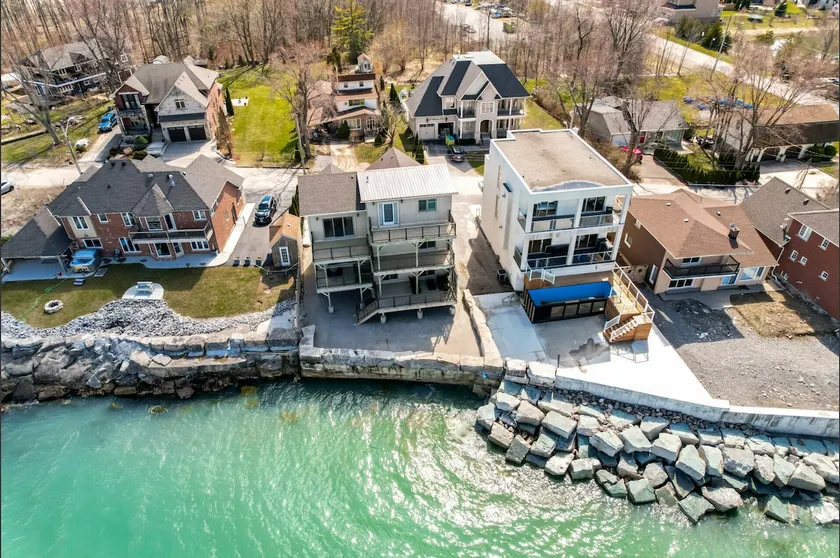 Waterfront Retreat | Hot Tub, Chef’s Kitchen - Image 1
