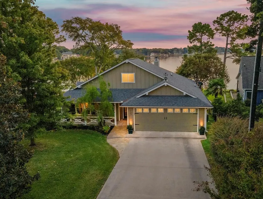 Remodeled Lakefront Home - Image 1