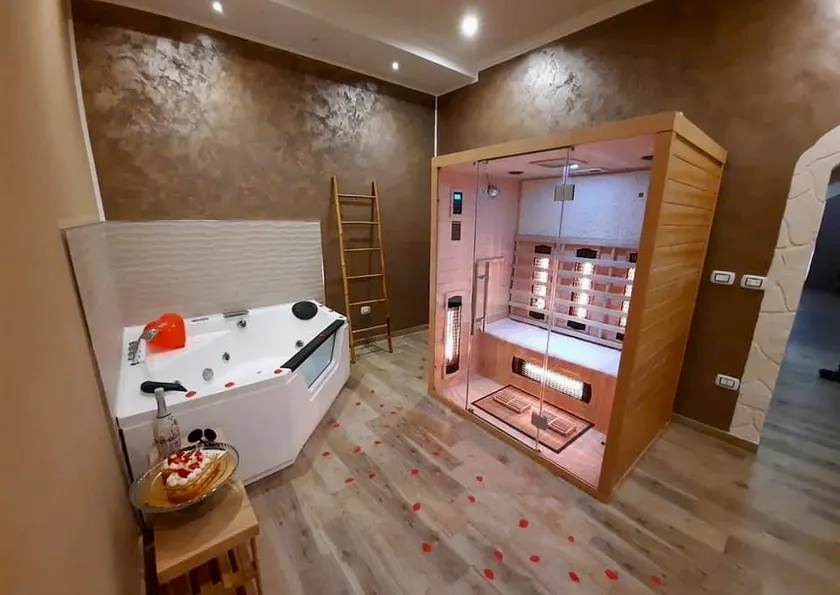 Nature Bed&Beauty Suite - Image 1