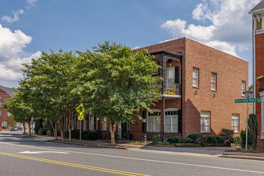 Downtown Greensboro Retreat - Image 1