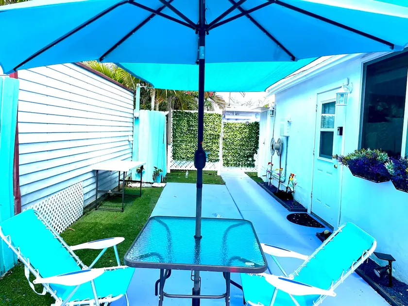 By the Sea. Historic District. 1 mi Beach. Enjoy! - Image 1