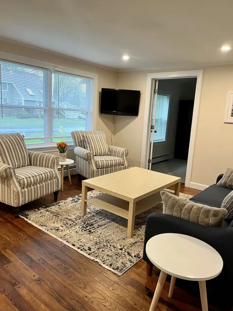 Sweet Narragansett Cottage! - Image 1