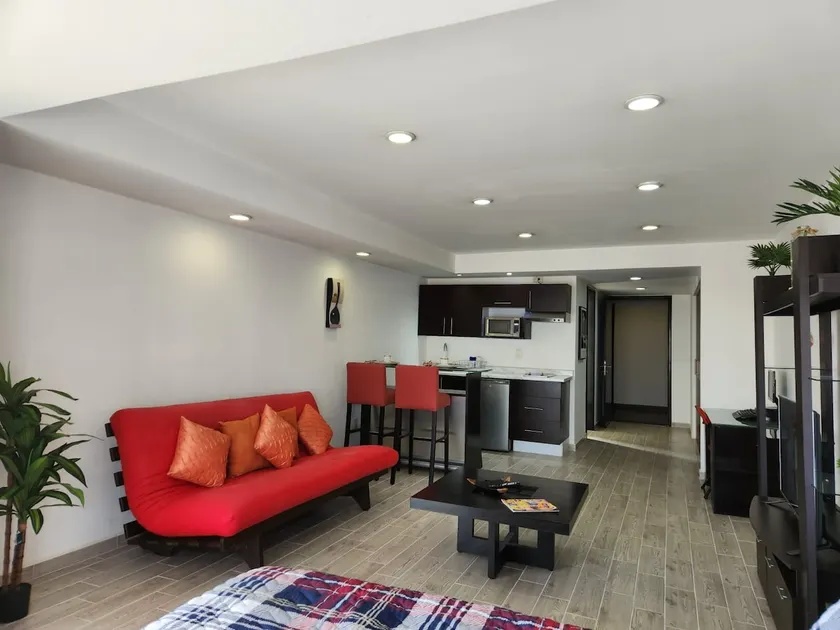 Beautiful fully-equipped suite in Interlomas - Image 1
