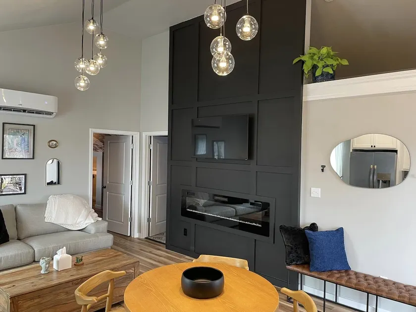 River Sirens Home: 2 Bedroom Apartment - Image 1