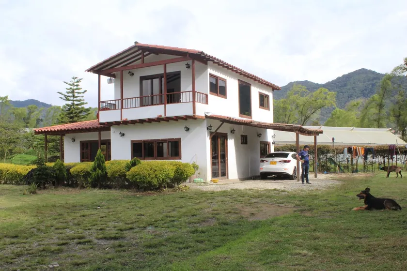 Finca Las Dos Palmas. - Image 1