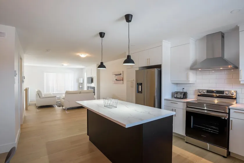 Stylish, Modern 3BR in Moncton - Image 1