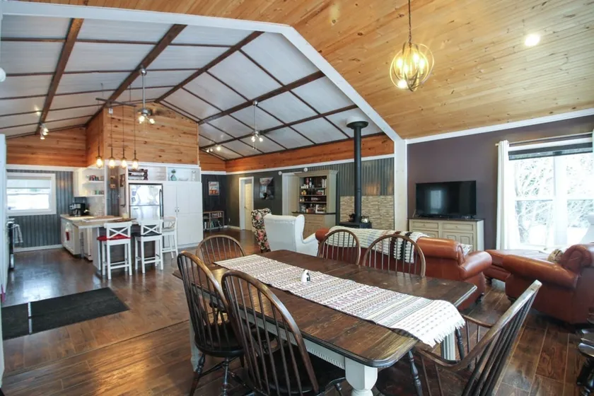 Le Duc on the Lake - Cozy waterfront Cottage - Image 1
