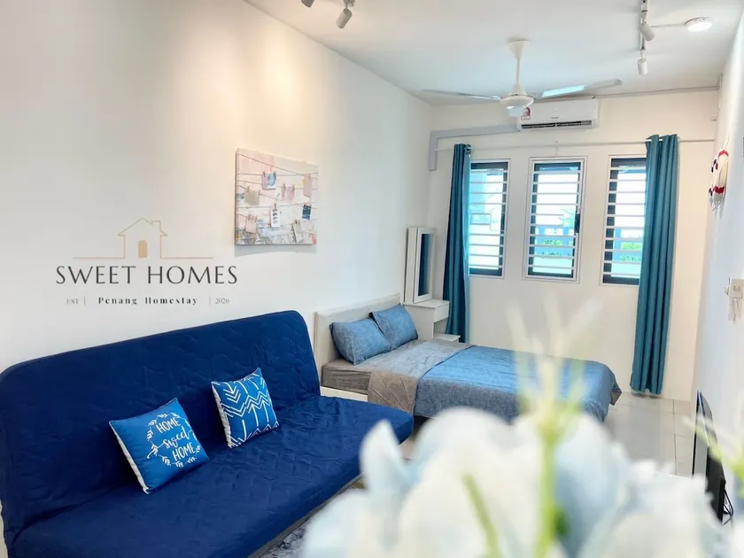 Blue Studio Suite 1-4pax B'Worth Prai@SwimmingPool - Image 1