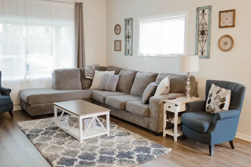 3BR Near Tacoma | Easy Stay for Groups - Image 1
