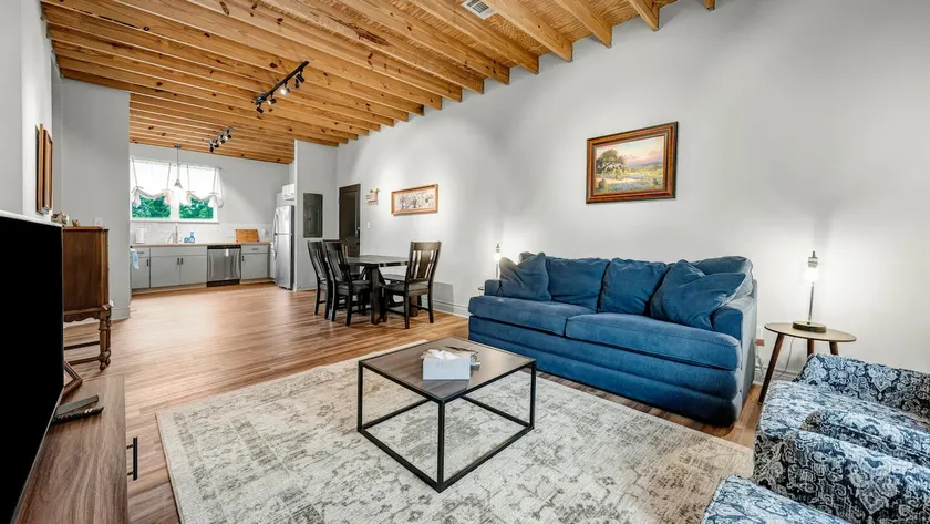 5-Star 2BR: Comfy, SuperHost Hospitality - Image 1