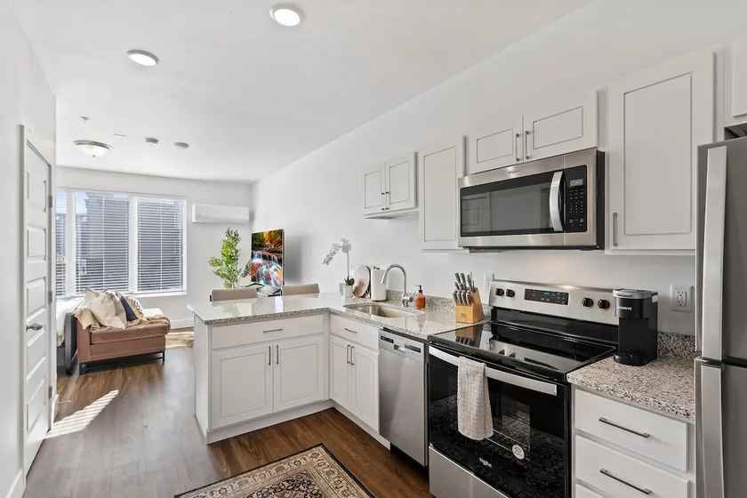 Canyon Rim Studio Suite - Image 1