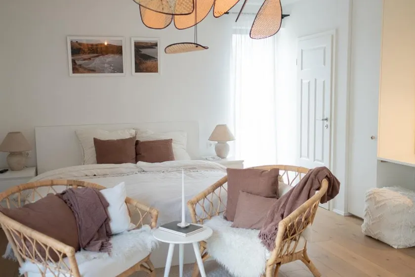Modernes 1-Zimmer-Apartment in stilvoller Villa - Image 1