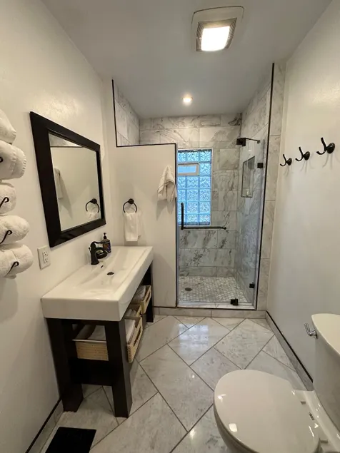 Marble | Hardwood | Stainless - Image 1