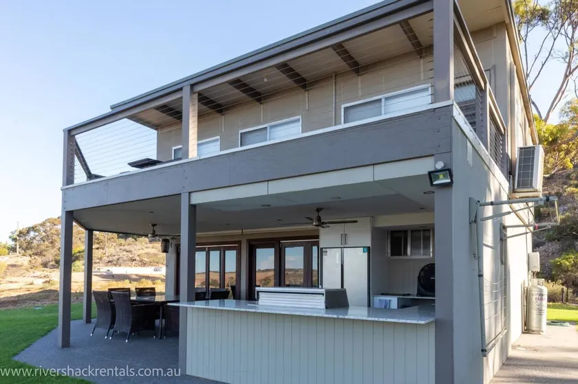 Aruma Shack 8 - Willowdene - Image 1