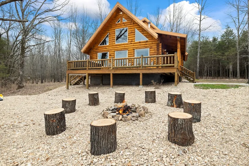 Little Cedar Lodge-Amazing Views-Hot tub-Fire Pit - Image 1