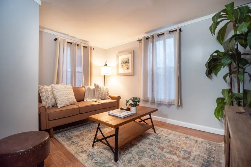 The Onion Ranch, 2 BED with free onsite parking - Image 1