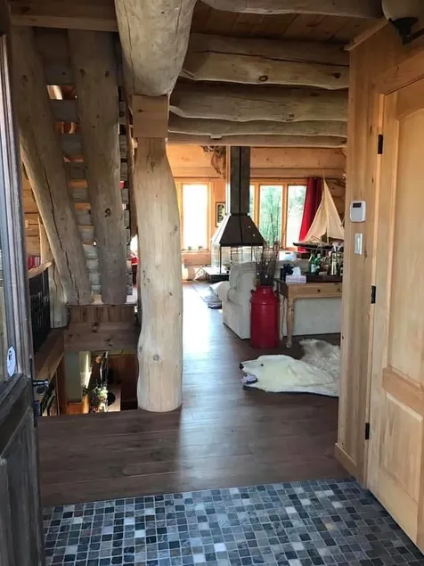 Beautiful log house for rent. Dogs are welcome! - Image 1