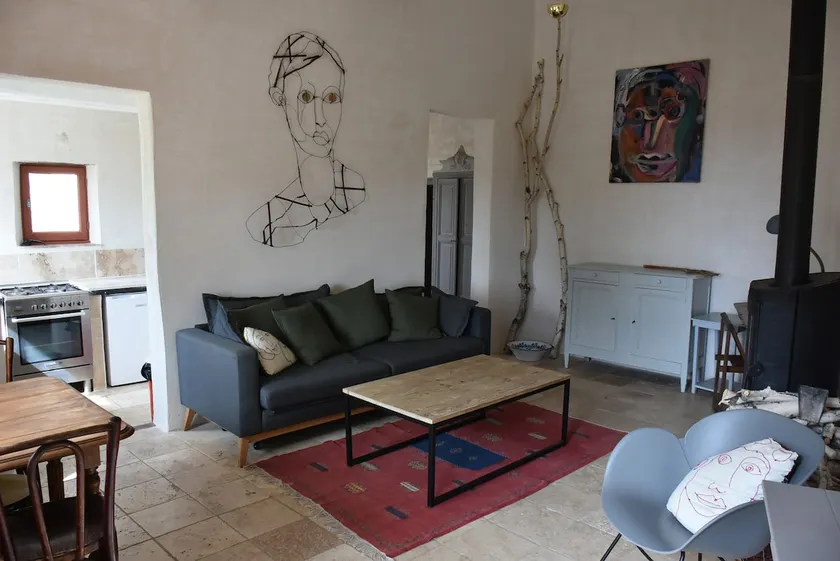 Little artists house - Image 1