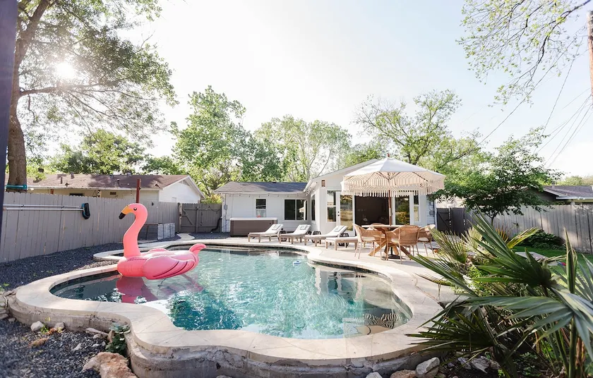 South Congress Oasis | Pool, Hot Tub & Sunroom - Image 1