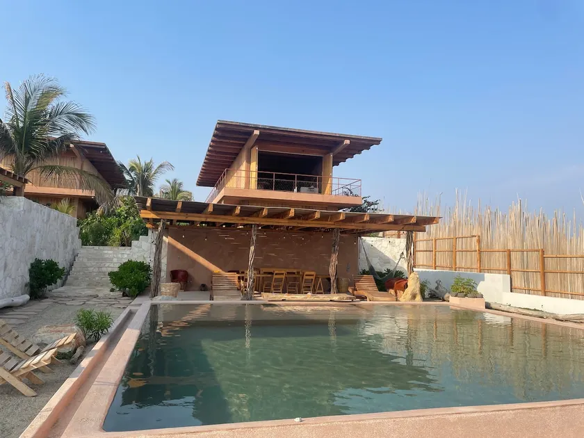 Incredible beachfront villa with a private pool - Image 1