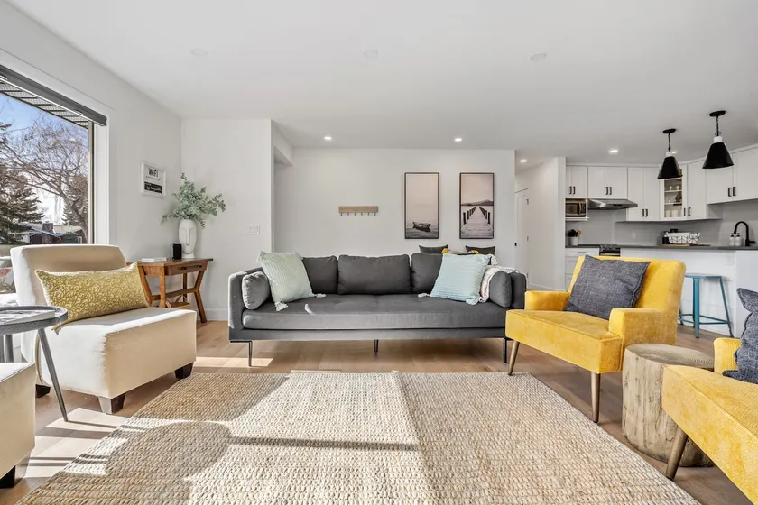 The Duke | Spacious | Upscale | Close to DT - Image 1