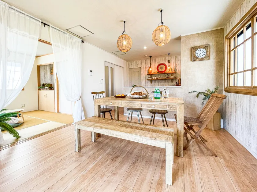 [Maximum 14 people] Spacious and comfortable private rental accommodation | Great access to Naha | Parking for 4 cars - Image 1