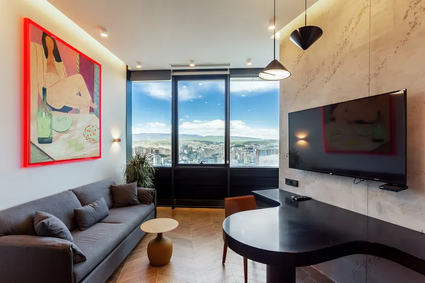 Luxurious 1BR in Axis Towers w/ stunning city view - Image 1