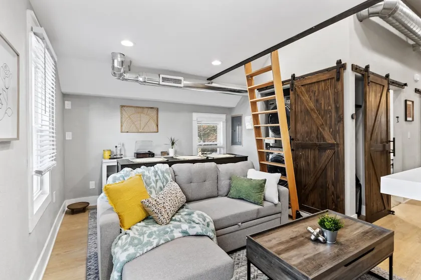 NY Loft Style 1 Bed PKG|30M to Airport & Downtown - Image 1