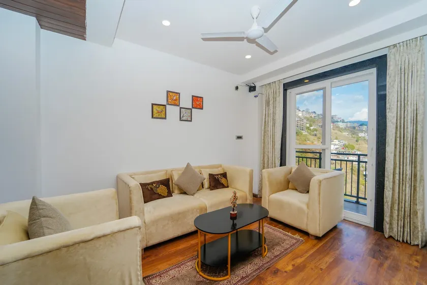 Hugo 1 BHK Luxury Apartment :Parking+ Rooftop - Image 1