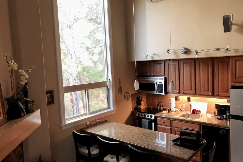 Gemütliche Mt Bachelor Village Condo in der Nähe der Innenstadt von Bend - Image 1