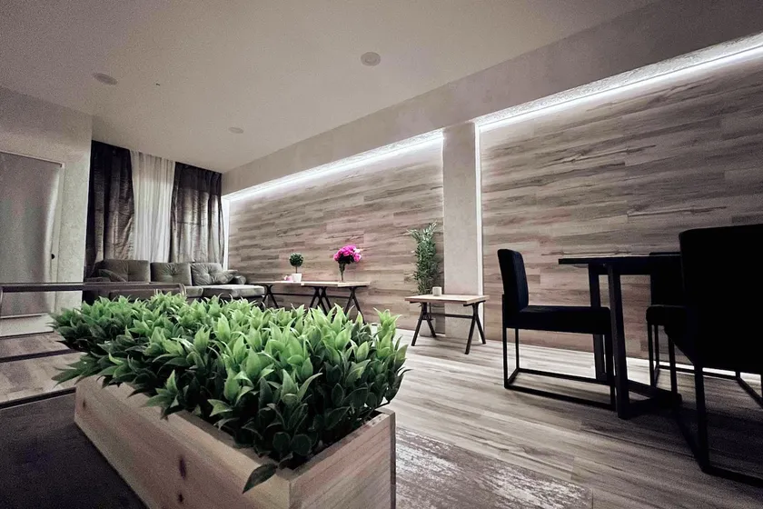 Modern 2BR/2BA Apartment in the Heart of Glendale - Image 1