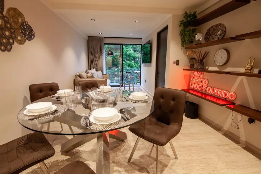 Timeless Elegance in Classic & Modern Roma Norte - Image 1