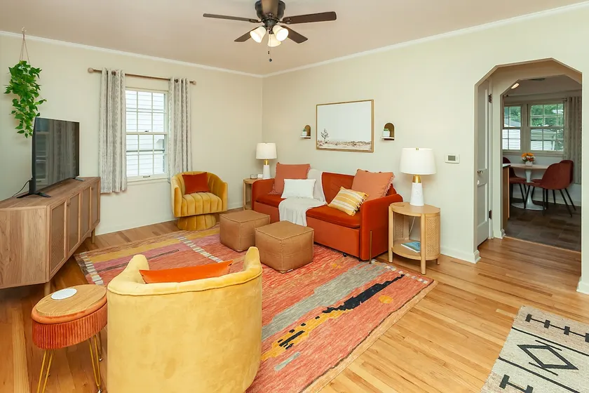 Good Vibes 2Bed Home Centrally Located on Quiet St - Image 1