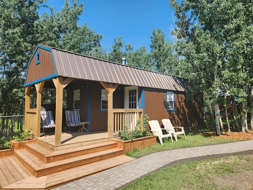 Premier Cabin - Image 1