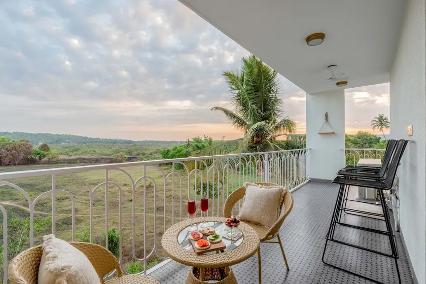 2BHK w/ View, Pool, 100% Backup, 10min to Beach - Image 1