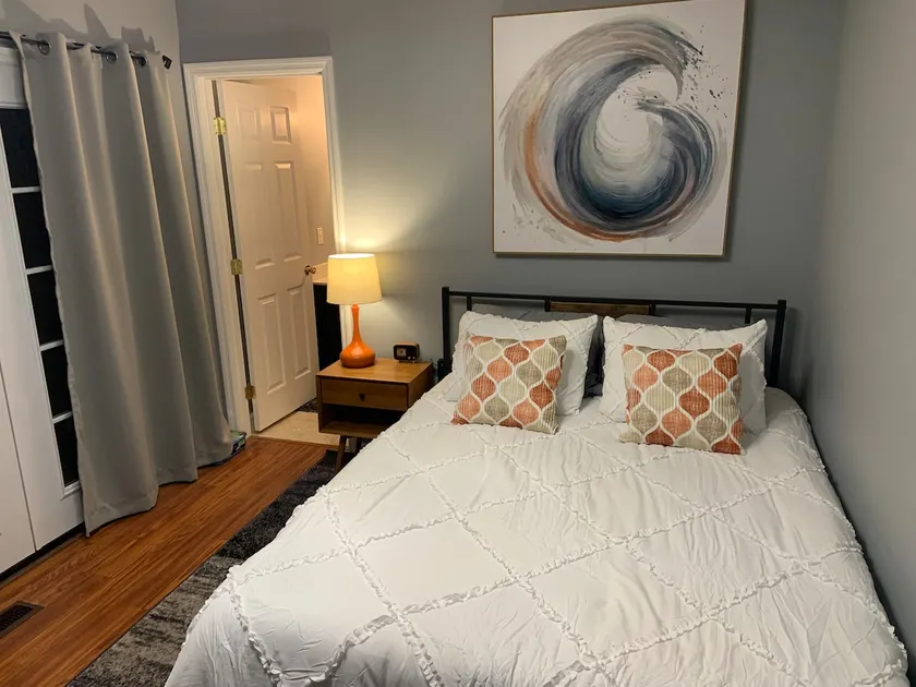 Cozy St Elmo Suite - Image 1