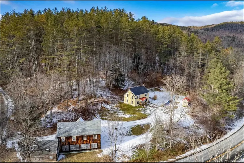 Killington - Woodstock: Private Oasis w/ Hot-Tub - Image 1