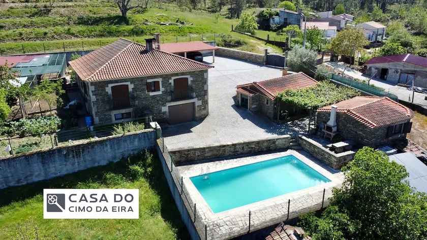 Cimo da Eira House - Image 1