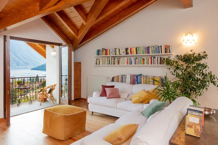 Fabulous lake view, family-friendly - Image 1