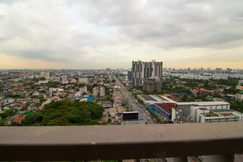 Chic Parkland Escape:City Views! - Image 1