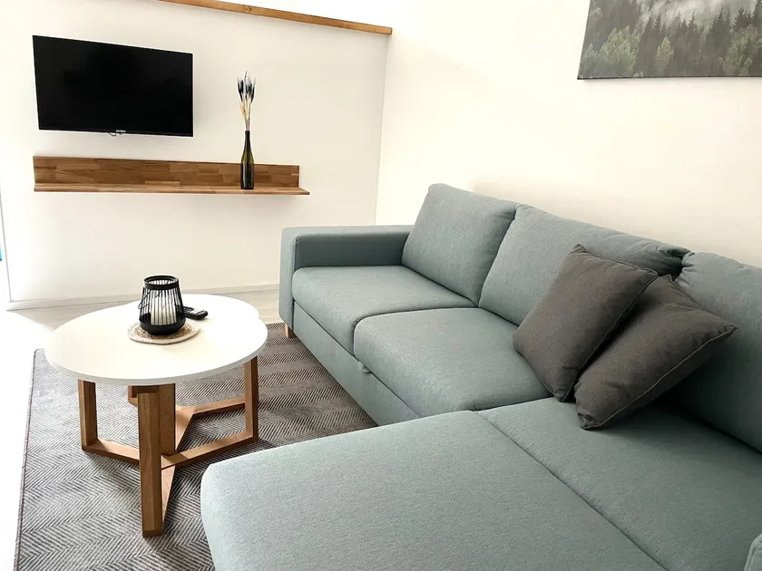 Quiet basement apartment - Image 1