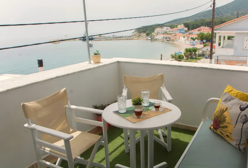 Ireon Holiday Home - Image 1