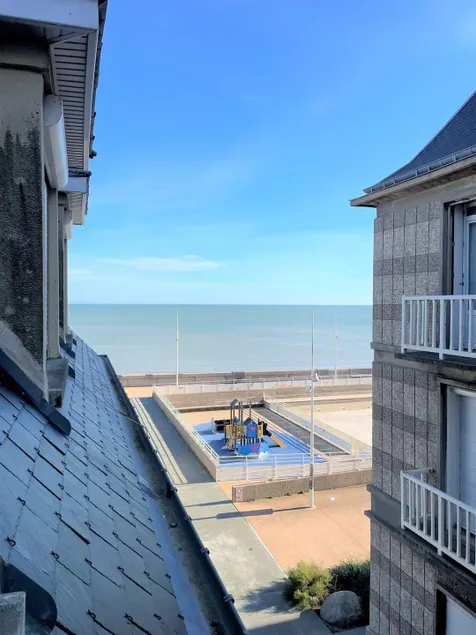 Waterfront apartment | 1 bedroom – access to the dike - Image 1