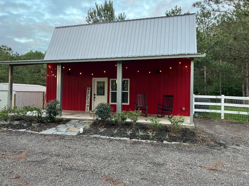 The Red Barn - Image 1