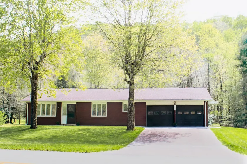 The Creek House - Image 1
