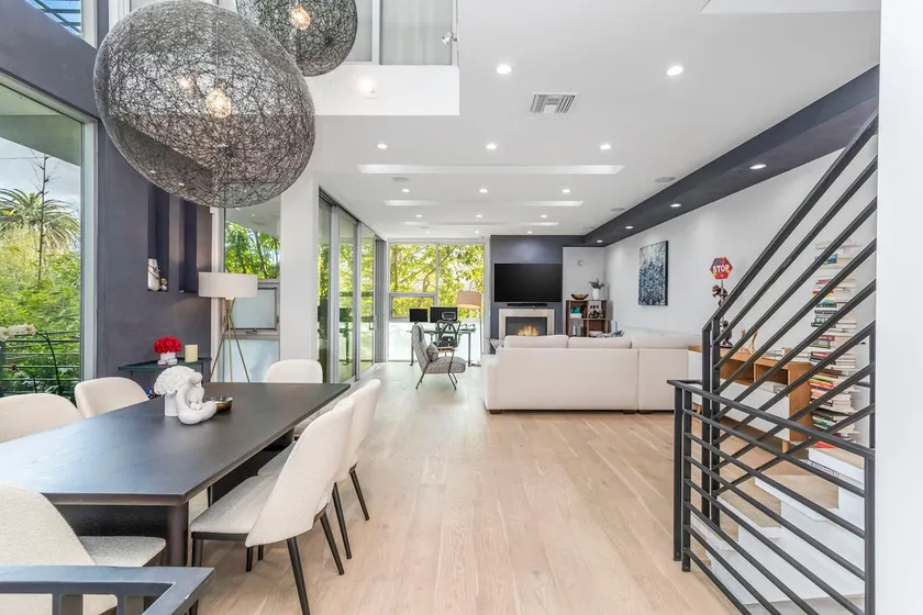 Stunning home in heart of Weho w/Rooftop Spa! - Image 1