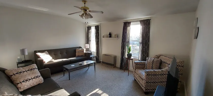Topsham Heights Apartment - Image 1