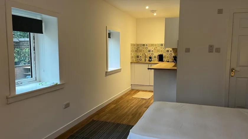 A modern studio near city - Image 1