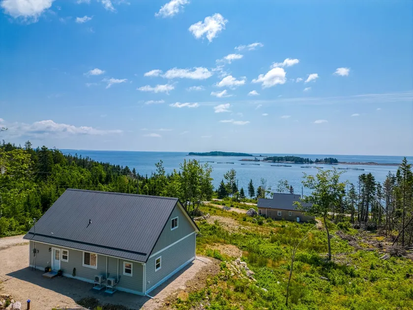 The Little Bird Cottage - Image 1